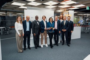 Michigan Governor Gretchen Whitmer visits Juice Technology